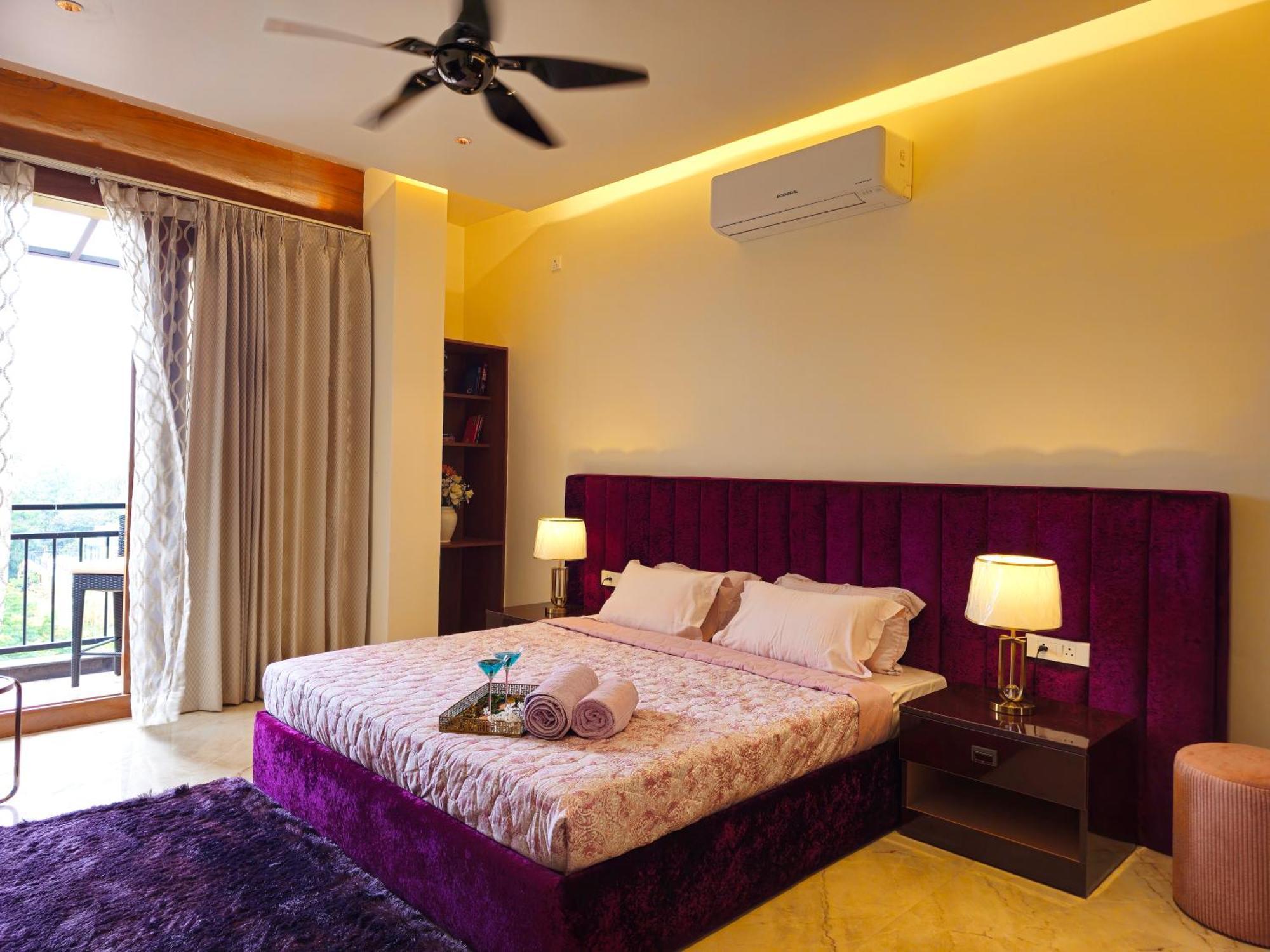 The Pentouz On 100 Feet Road Indiranagar - An Urban Luxury Retreat Apartment Bangalore Exterior photo