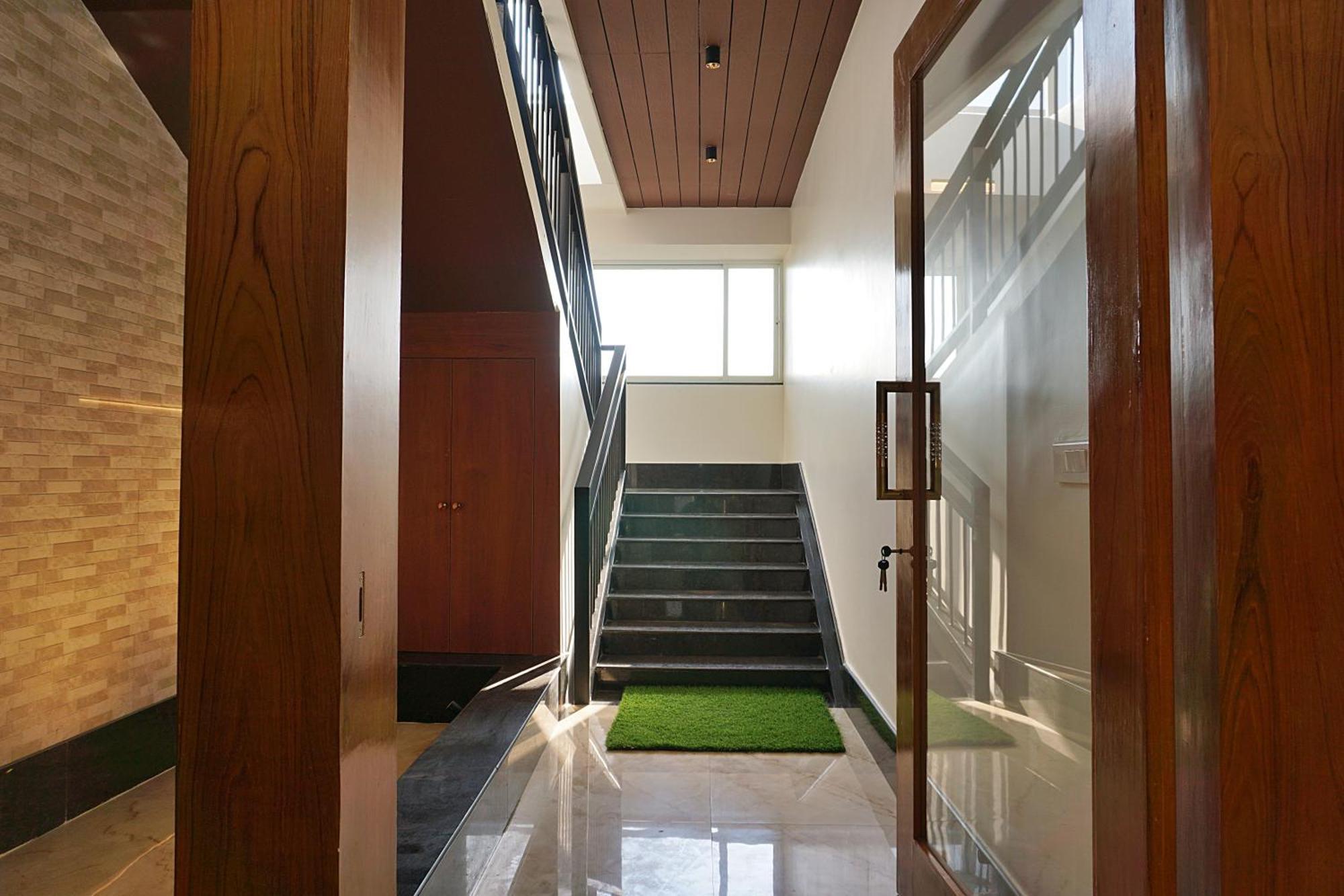 The Pentouz On 100 Feet Road Indiranagar - An Urban Luxury Retreat Apartment Bangalore Exterior photo
